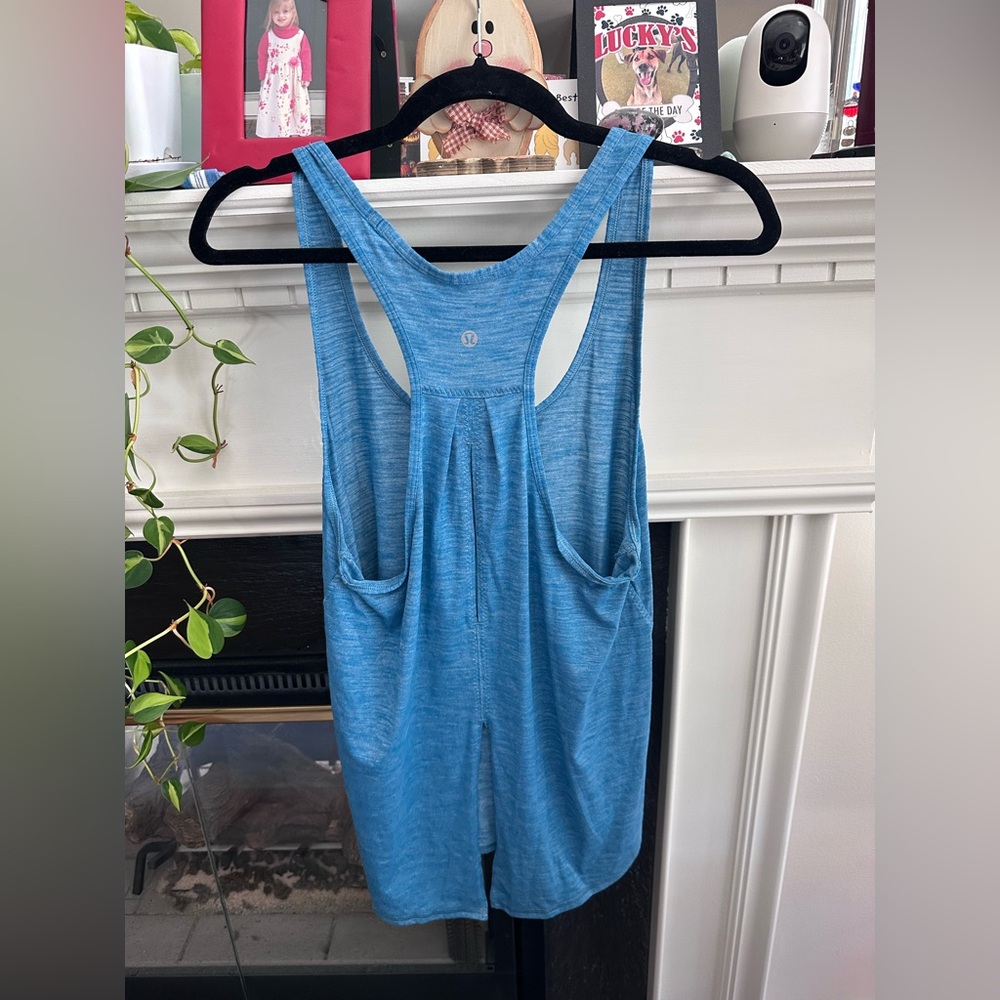 Lululemon Salute the Sun Tank
Heathered Tofino Teal - Picture 6 of 9
